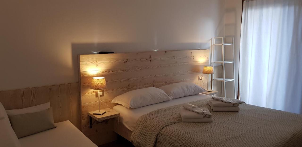 Large Double Room,1499880610:JPEG